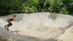 Casa 1 Hab. c/Aire + Piscina + Skate Bowl + Parqueo Cubierto