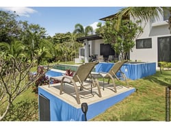 Beautiful 3-Bedroom Home with Rooftop and Pool and Jacuzzi