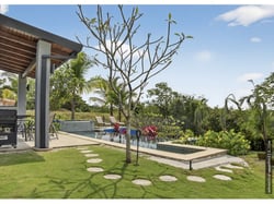 Beautiful 3-Bedroom Home with Rooftop and Pool and Jacuzzi