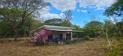 Beautiful Casita on a 2,825 m² Lot Just 700m from Marbella Surf Break